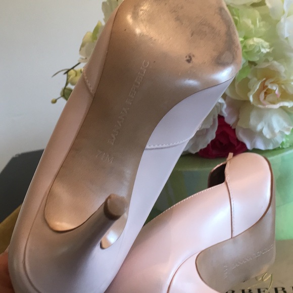 Banana Republic heels - Picture 5 of 6